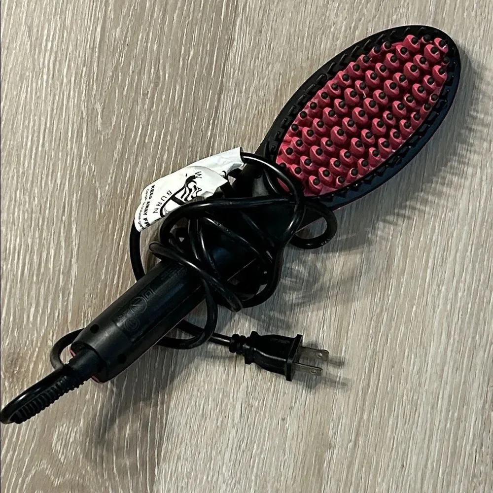 Simply Straight Ceramic Hair Straightening Brush, Black/Pink